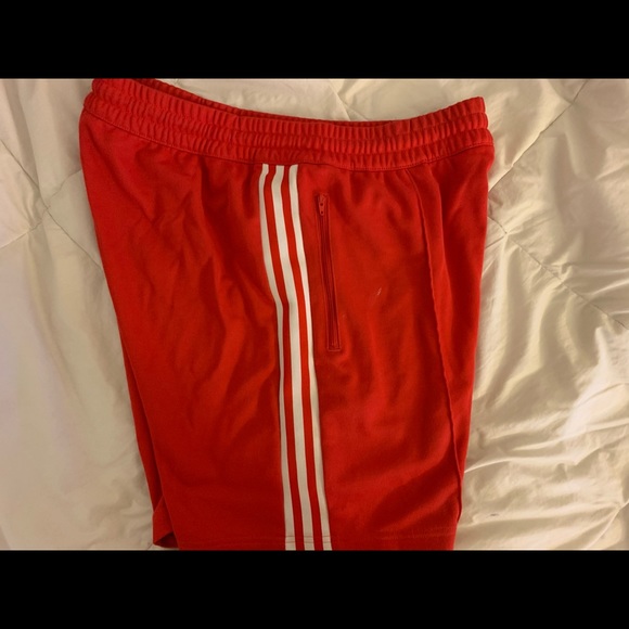 Adidas Track Shorts Red Size Large - Picture 3 of 4